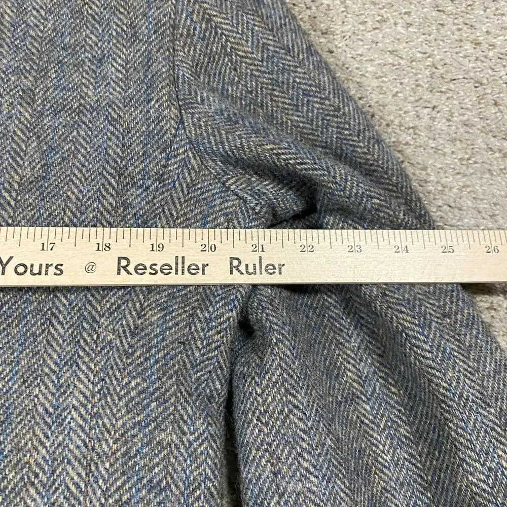 VTG Tweed Sport Coat Mens 42 Gray Austin Hill Wool Preppy Blazer Herringbone USA